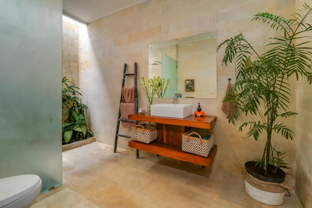 3Bdr Villa Batu Belig, 5Mins To Beach Seminyak