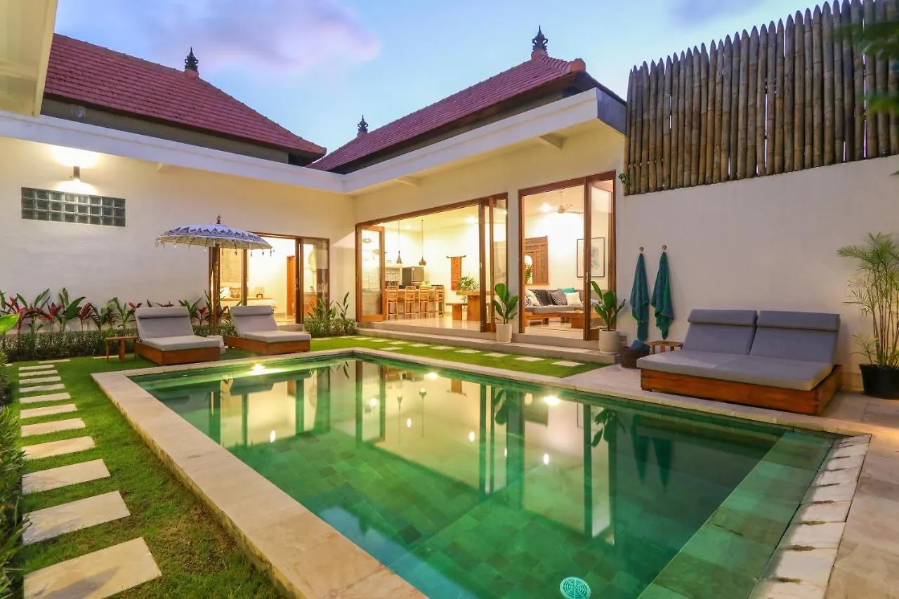 3Bdr Villa Batu Belig, 5Mins To Beach Seminyak  Seminyak (Bali)