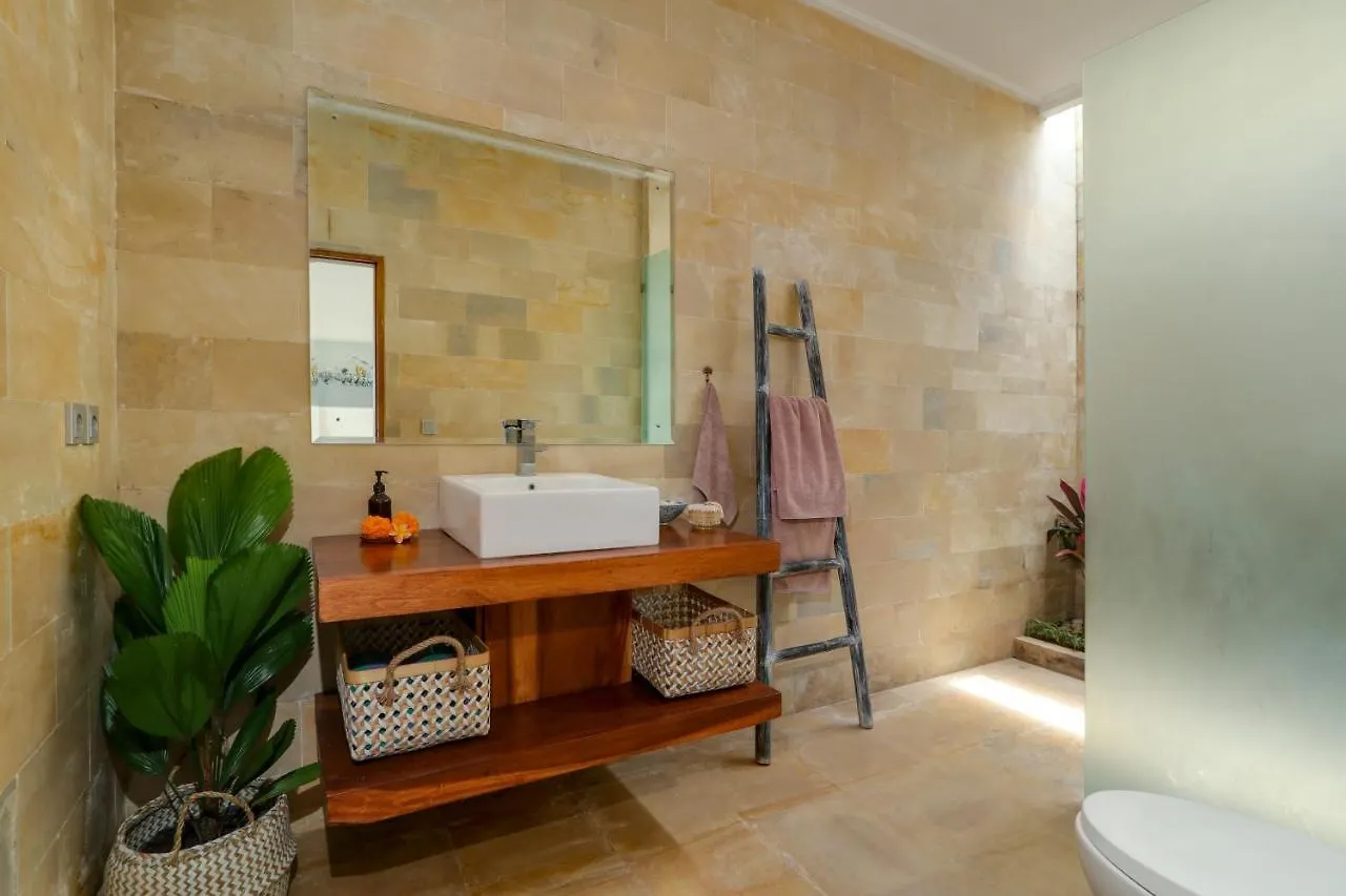 3Bdr Villa Batu Belig, 5Mins To Beach Seminyak   Seminyak (Bali)
